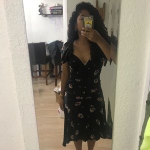 Black floral scrunch dress